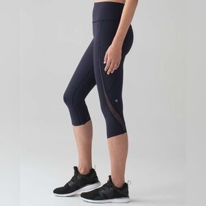Lululemon Pace Perfect Crop Capri Legging in Midnight Navy W6AEAS Women’s 6 $118